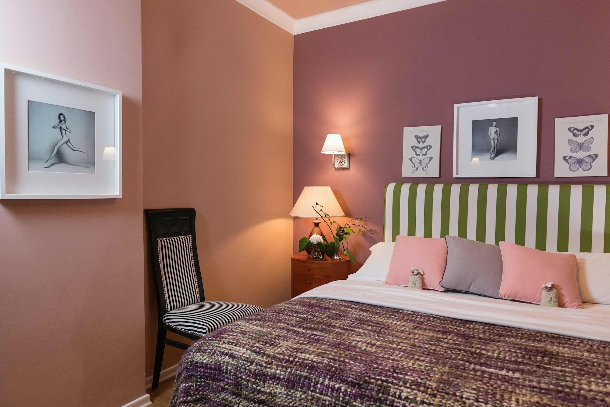 Areela Boutique Hotel Тирана Экстерьер фото
